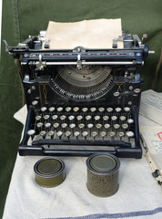 vieille machine à écrire
