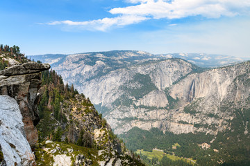 panoramic views of yosemite valley from glacier point overlook, california