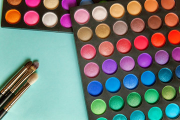 Naklejka premium make-up palette and brushes