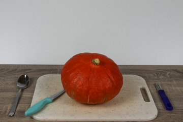 we make a Halloween pumpkin 3