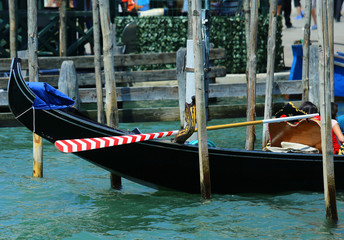 white and red oar of a gondola in venice © ChiccoDodiFC