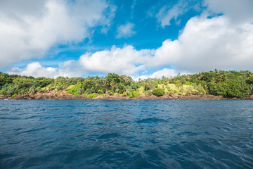 Fototapeta na wymiar Beautiful Island and Tropical Sea 