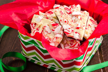 Traditional Holiday Chocolate Peppermint Bark