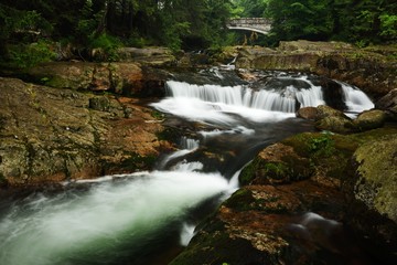 Obraz premium Stream under bridge