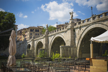 Fototapeta premium Tiber River cafe style
