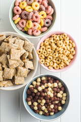 Various breakfast cereals.