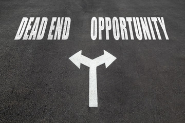 Fototapeta premium Dead end or opportunity choice concept