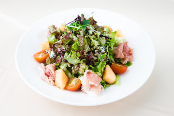 Green salad with ham