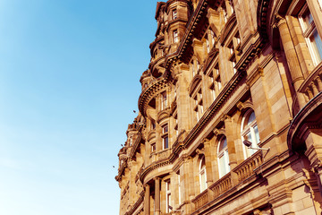 Obraz premium antique city building in Edinburgh, Scotland