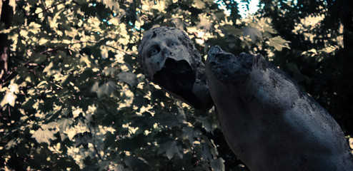 apacolyptic broken statue