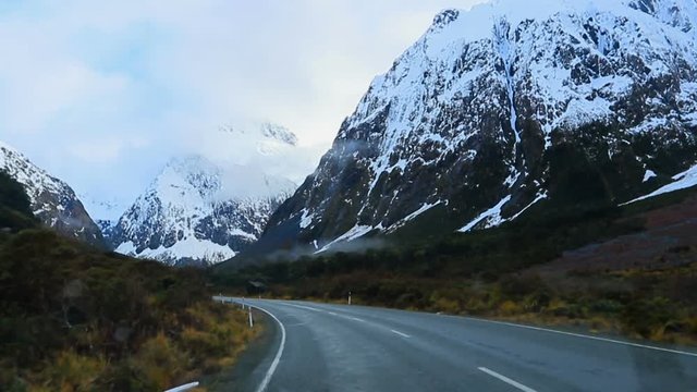 road trip to milford sound fiordland national park south land new zealand most popular traveling destination