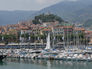 Fototapeta na wymiar Sanremo - panorama dal Molo