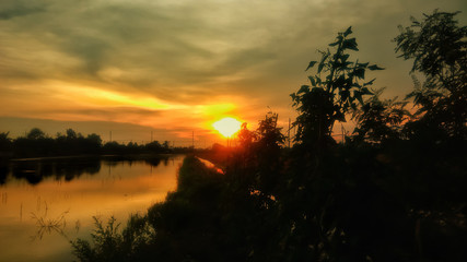 Fototapeta na wymiar Sunset on sunday