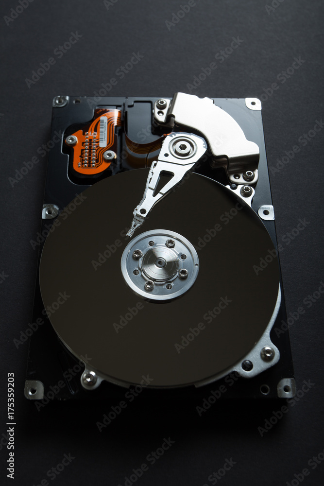 Aufkleber hard disk internal mechanism hardware. cyber surveillance and identity theft of users. security, pro