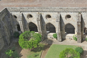 Fototapeta premium Portugal - Evora - La Sé, cathédrale Notre-Dame-de-l'Assomption - Le Cloitre