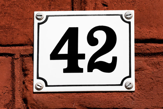 Hausnummer 42