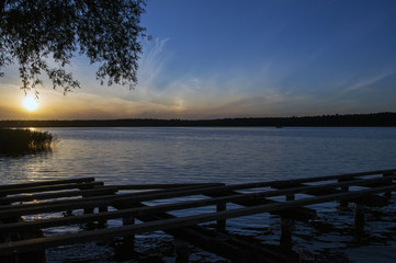 Fototapeta na wymiar Lake in the evening