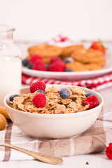 Breakfast with wholegrain cereals. 