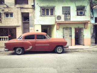 Aged car in Cuban street