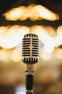 Microphone with Lights