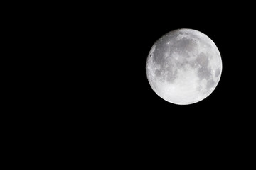The full moon of the early autumn night sky. On Korea's national holiday, thanksgiving day