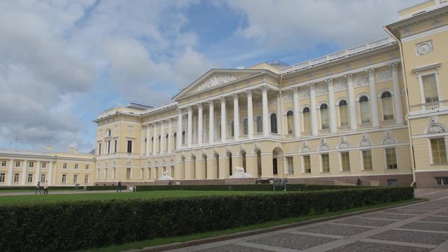 Time-lapse of The Russian Museum (side view)