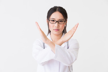 女医　拒否