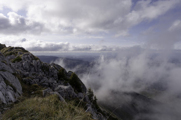 Wolkenstimmung im Berner Oberland [1] - 175441634