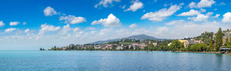 Fototapeta na wymiar Montreux and Lake Geneva