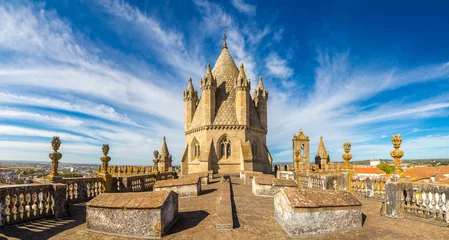 Gordijnen Cathedral of Evora, Portugal © Sergii Figurnyi