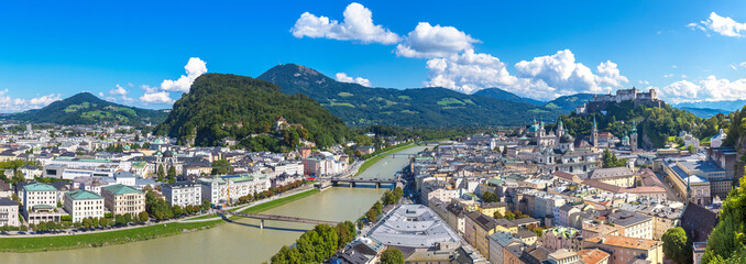 Fototapeta premium Katedra w Salzburgu, Austria