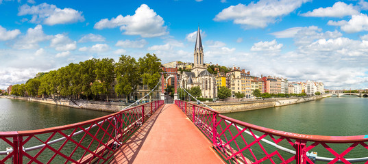 Footbridge in Lyon, France - obrazy, fototapety, plakaty
