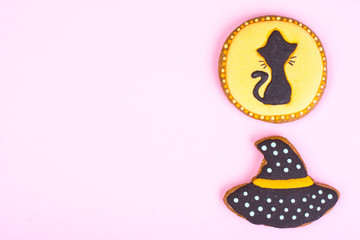 Halloween gingerbread on bright pastel color