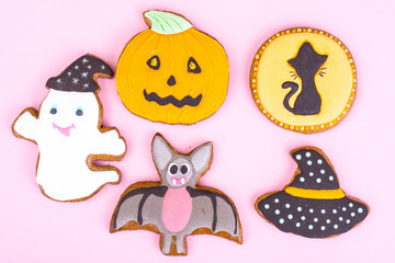 Halloween gingerbread on bright pastel color