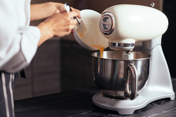 dough mixer for cake - 175466014