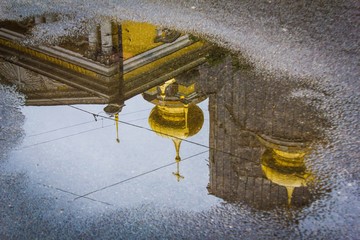 Saint-P&eacute;tersbourg, Eglise Vladimirskaya, reflets.