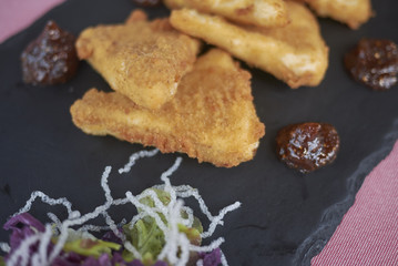 Fried cheese and preserves