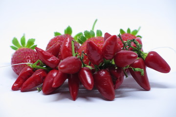 peperoncini e fragole