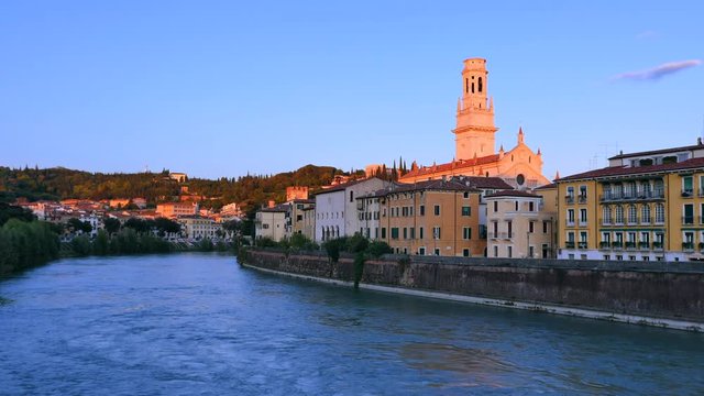 Dom Santa Maria Matricolare on the River Adige, Verona
