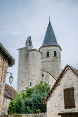 Fototapeta na wymiar L'Église du Saint-Sépulcre à Villeneuve d'Aveyron