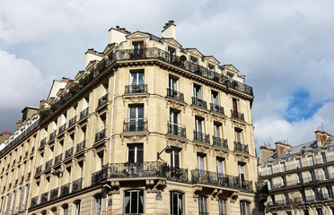Fototapeta na wymiar Paris - Real Estate