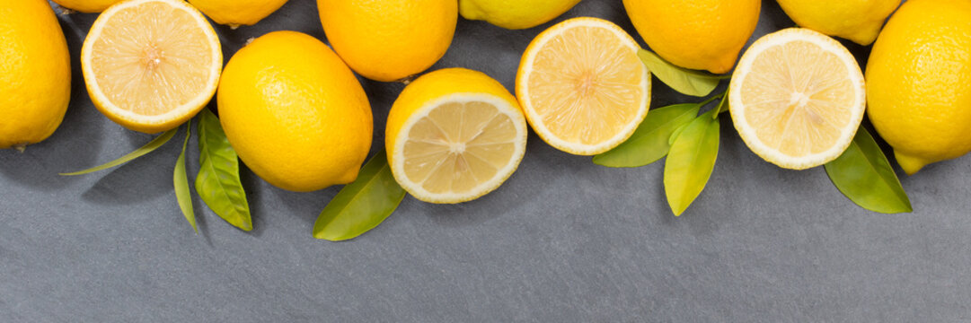 Zitrone Zitronen Fr&uuml;chte Textfreiraum Banner Schiefertafel von oben
