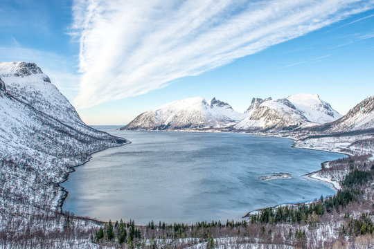 Norwegen, Troms, Berg, Blick von der Bergsbotn-Aussichtsplattform zum Bergsfjord