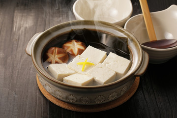 湯豆腐　Boiled tofu