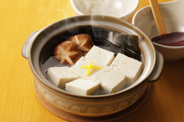 湯豆腐　Boiled tofu
