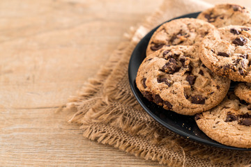 cookies with dark chocolate chips