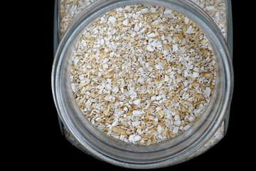 Haferkleie im Glas zum Kochen und würzen und zum verfeinern