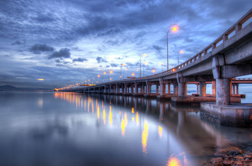 Obraz na płótnie Canvas Sunrise Near The Bridge
