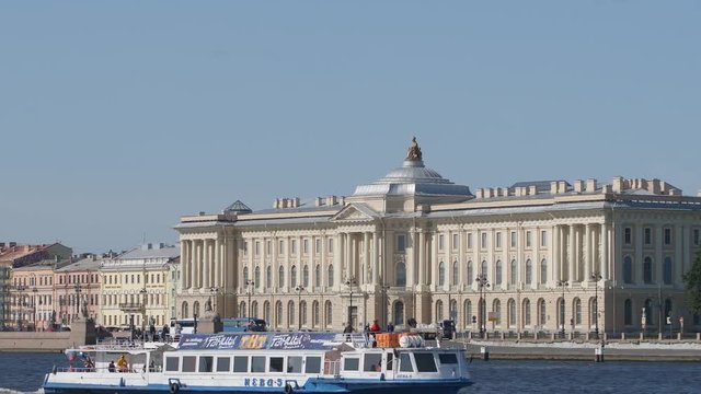Time-Lapse of The Art Academy and the Neva river - St. Petersburg, Russia