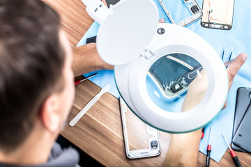 Smartphone Reparatur Service 
